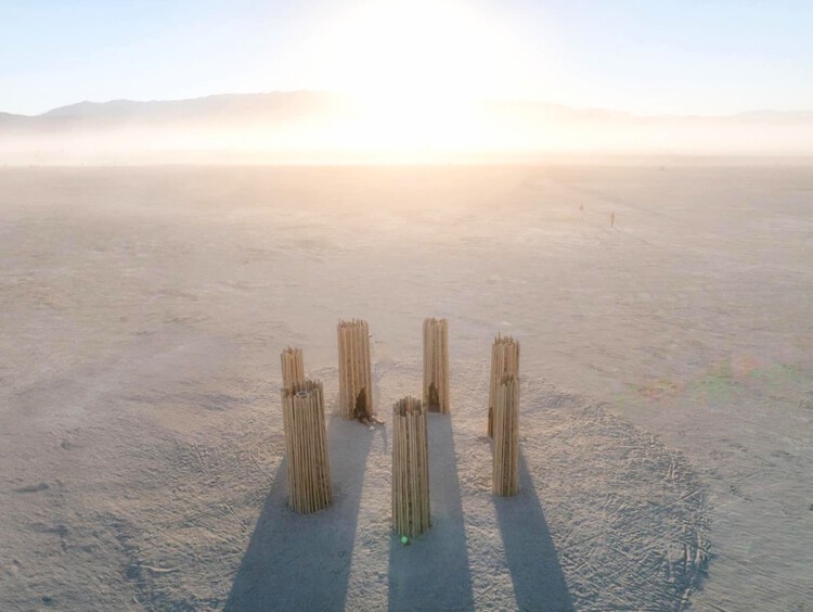 An interconnected mushroom garden and shelter from the desert sun: 8 installations in Burning Man 2024 - Image 18 of 30